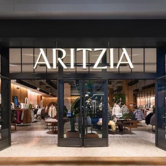 Aritzia Mystery Bundle - Picture 1 of 1